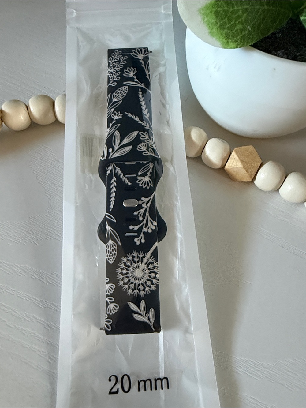 Stylish Black Floral 20mm Silicone Watch Band